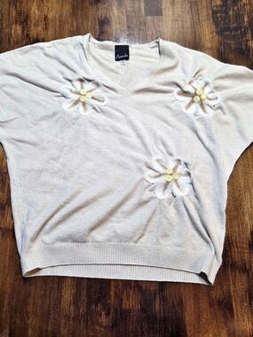 Aaeda 3D Fuzzy Floawer Short Sleeve Sweater S Cozy Cottegecore  Whimsy